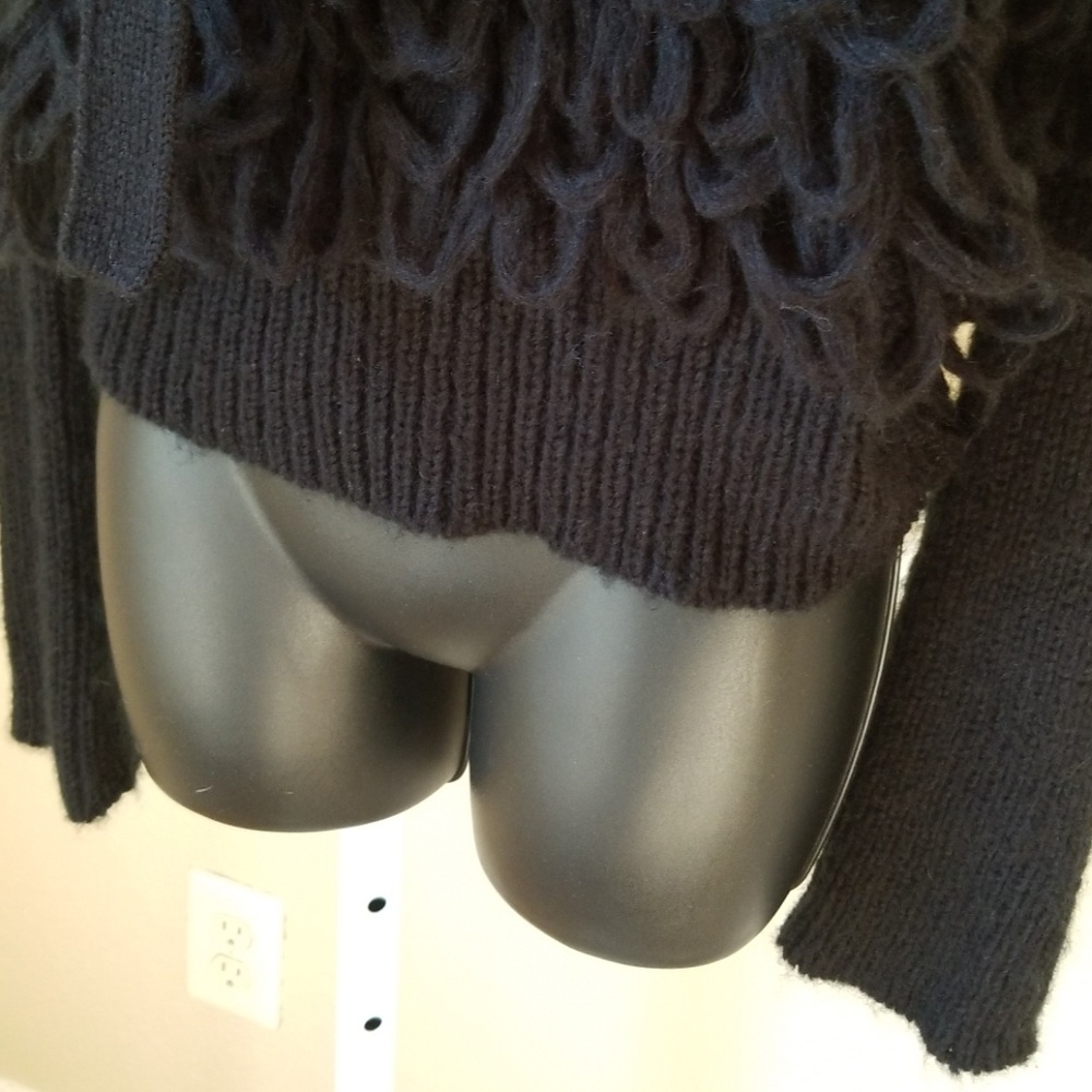 Top - Picture 4 of 5